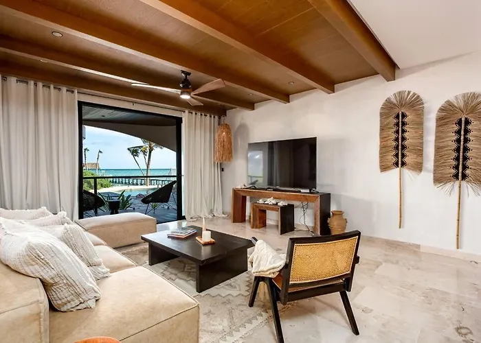 Luxury Beachfront Getaway Tankah Bay *