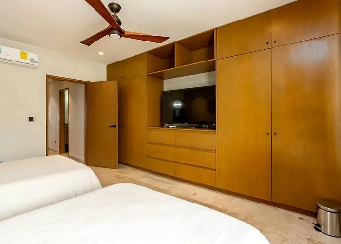 Luxury Beachfront Getaway Tankah Bay