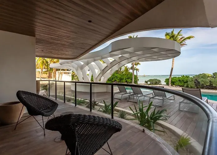 Luxury Beachfront Getaway Tankah Bay